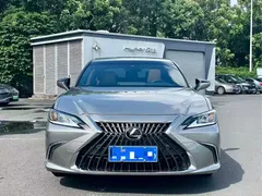 2023 Lexus ES 200 Excellence — фото 2