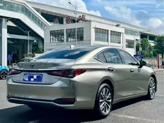 2023 Lexus ES 200 Excellence — фото 7
