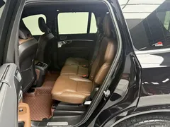 2023 Volvo XC90 7-seat, чёрный — фото 12