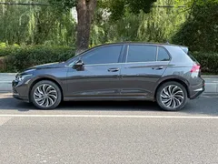 2023 Volkswagen Golf 280TSI DSG Pro — фото 3