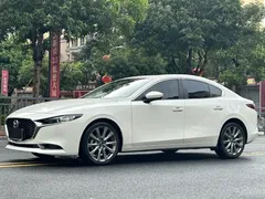 2021 Mazda 3 2.0L AT, белый — фото 1