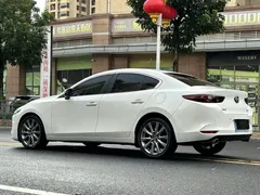2021 Mazda 3 2.0L AT, белый — фото 4
