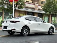2021 Mazda 3 2.0L AT, белый — фото 6