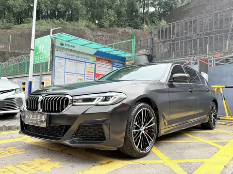2022 BMW 5 Series 530Li Leading M Sport Package