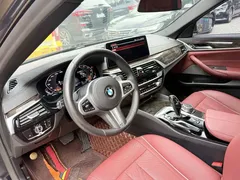 2022 BMW 5 Series 530Li Leading M Sport Package, чёрный — фото 8
