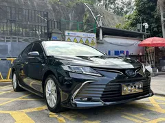 2021 Toyota Camry Hybrid 2.5HGVP Leading, чёрный — фото 3