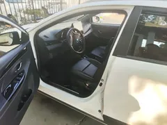 2022 Toyota Yaris L Zhixuan X 1.5L CVT Luxury Plus, белый — фото 3
