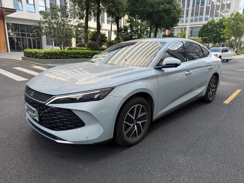 2025 BYD Qin L PHEV Smart Driving 120km Leading