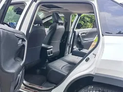 2022 Toyota Wildlander 2.0L CVT 4WD Luxury, белый — фото 10