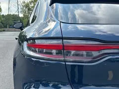 2021 Porsche Macan 2.0T, синий — фото 9