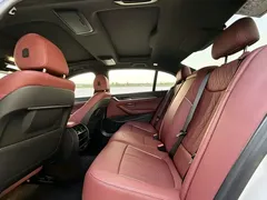 2022 BMW 5 Series 530Li Leading M Sport Package, белый — фото 4