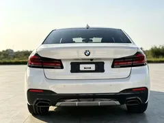 2022 BMW 5 Series 530Li Leading M Sport Package, белый — фото 6