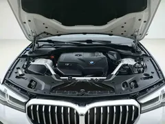 2023 BMW 5 Series 530Li xDrive M Sport Package, белый — фото 7