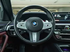 2023 BMW 5 Series 530Li xDrive M Sport Package, белый — фото 17