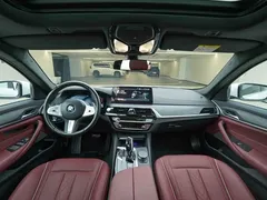 2023 BMW 5 Series 530Li xDrive M Sport Package, белый — фото 19