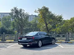 2021 BMW 7 Series 730Li Luxury Package, чёрный — фото 4