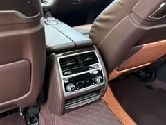 2021 BMW 7 Series 730Li Luxury Package, чёрный — фото 21