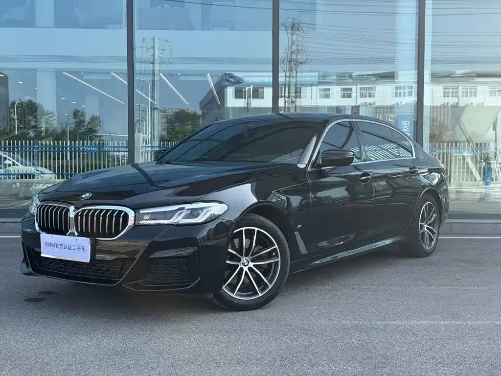 2022 BMW 5 Series 525Li M Sport Package