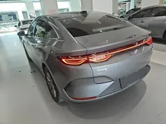 2025 BYD Qin L EV 545km Superior — фото 5