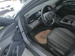 2025 BYD Qin L EV 545km Superior — фото 16