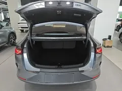 2025 BYD Qin L EV 545km Superior — фото 19