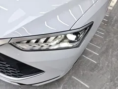 2023 BYD Qin PLUS Champion DM-i PHEV 120KM, белый — фото 24