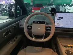 2025 Li Auto i6 2WD Standard — фото 11
