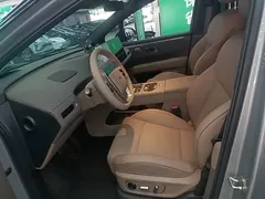 2025 Li Auto i6 2WD Standard — фото 15