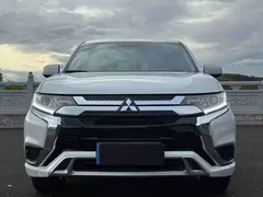 2021 Mitsubishi Outlander 2.0L 2WD 5-seat, белый — фото 2