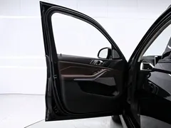 2023 BMW X5 30Li Premium M Sport Night Package, чёрный — фото 11
