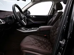 2023 BMW X5 30Li Premium M Sport Night Package, чёрный — фото 13