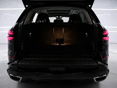 2023 BMW X5 30Li Premium M Sport Night Package, чёрный — фото 16