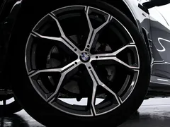 2023 BMW X5 30Li Premium M Sport Night Package, чёрный — фото 17