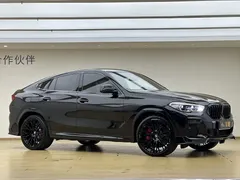 2022 BMW X6, чёрный — фото 3