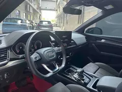2022 Audi Q5L Sportback 40 TFSI Luxury, чёрный — фото 14