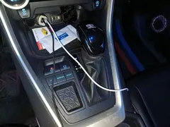 2021 Toyota RAV4 2.0L CVT 2WD Fashion, белый — фото 15