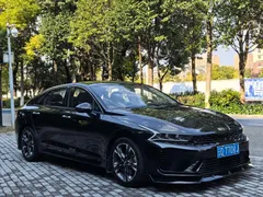 2020 Kia K5 380T GT-Line Premium, чёрный — фото 2