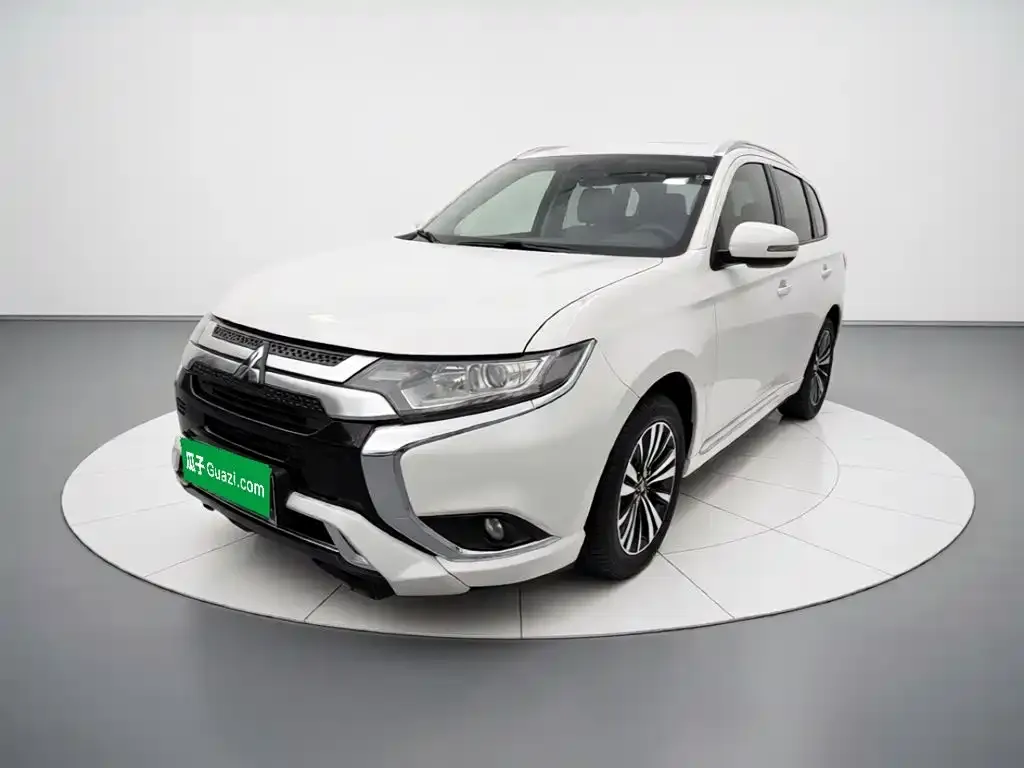 2020 Mitsubishi Outlander 2.0L 2WD Enjoy 7