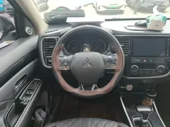 2020 Mitsubishi Outlander 2.0L 2WD Enjoy 7, белый — фото 3