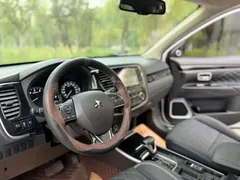 2020 Mitsubishi Outlander 2.0L 2WD Enjoy 7, белый — фото 18