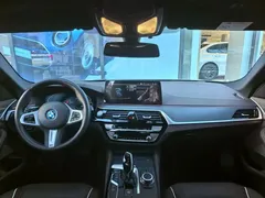 2022 BMW 5 Series 535Le PHEV M Sport Package, чёрный — фото 4