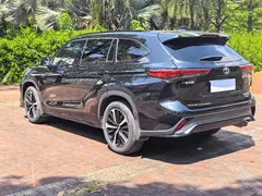 2022 Toyota Crown Kluger 2.0T 4WD, чёрный — фото 9