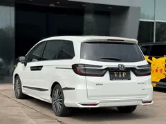 2022 Honda Elysion 2.0L e:HEV Hybrid Luxury, белый — фото 5