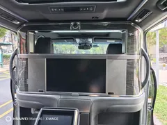 2020 Lexus LM 300h 4, чёрный — фото 14