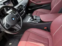 2021 BMW 5 Series 530Li xDrive M Sport Package, белый — фото 2