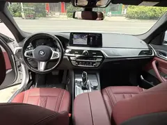 2021 BMW 5 Series 530Li xDrive M Sport Package, белый — фото 4