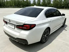 2021 BMW 5 Series 530Li xDrive M Sport Package, белый — фото 6