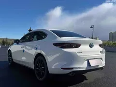 2022 Mazda 3 2.0L AT, белый — фото 4