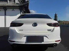 2022 Mazda 3 2.0L AT, белый — фото 5