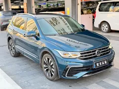 2022 Volkswagen Tiguan L 330TSI AT 2WD R-Line Flagship, синий — фото 3